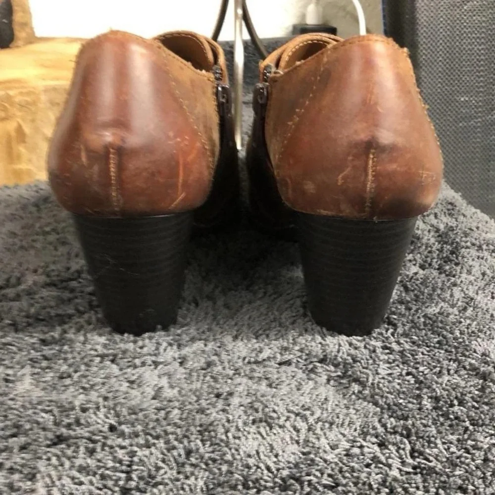 b.o.c. Brown Leather Ankle Boots with Distressed‎ Finish